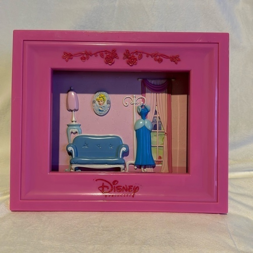 Disney Princess Cinderella Color Changing Nightlight Shadow Box Wall Decor Rare